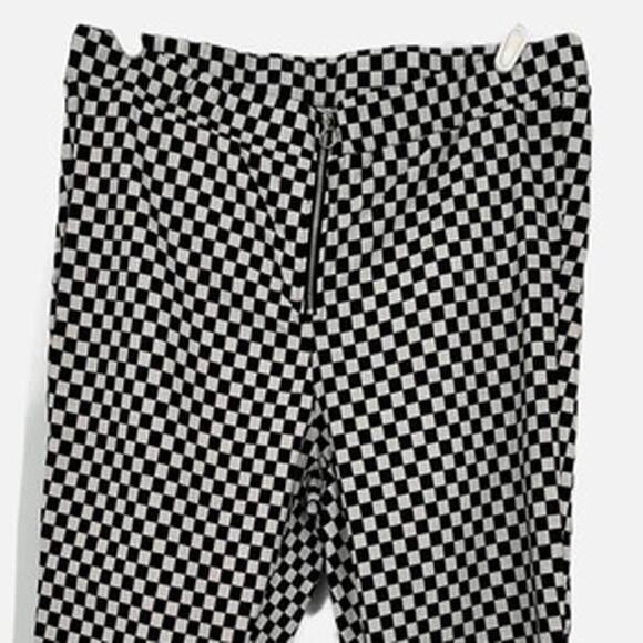 Rue 21 Plus Size Checkered Slim Fit Pants in Black/White Size 1X - Picture 2 of 10